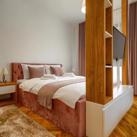 Stojanovic Apartament *